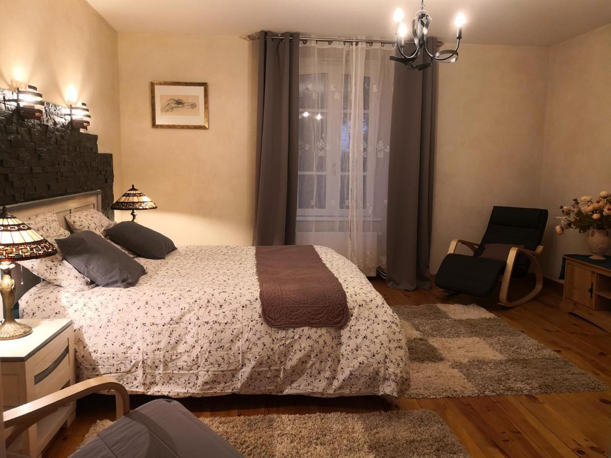 Les Chambres D'Hotes De La Frissonnette Auzelles Exteriér fotografie
